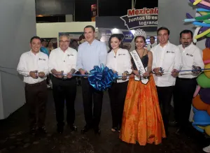 RMV y Díaz Ochoa inauguraron el Pabellón de Puebla en las Fiestas del Sol 2016