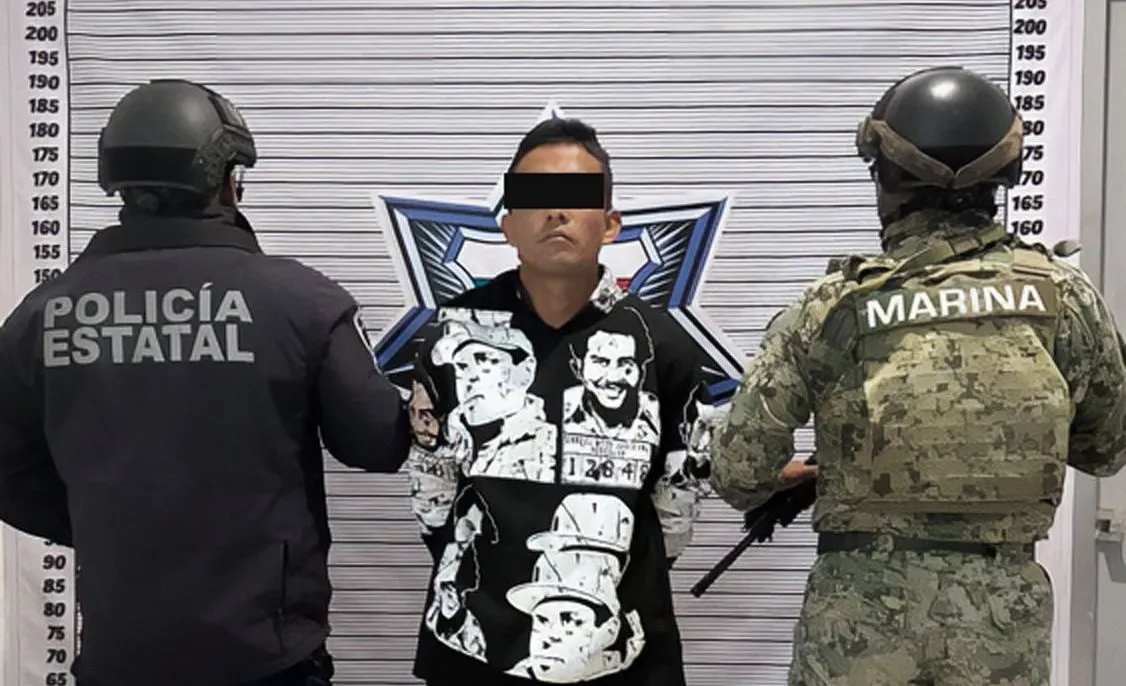 En Huejotzingo, SSP y Semar detienen a dos hombres por robo de vehículo