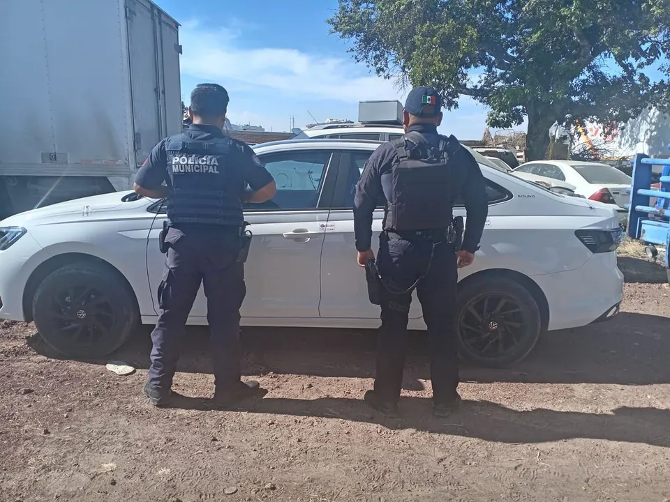 Cuautlancingo Coronango Recuperan Vehiculo Con Reporte De Robo