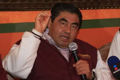 Osorio Chong fue tapadera de Moreno Valle, acusa Barbosa