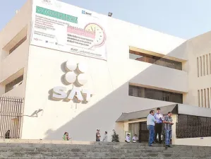 El SAT captó 225 mil mdp adicionales; creció 22% recaudación de IEPS