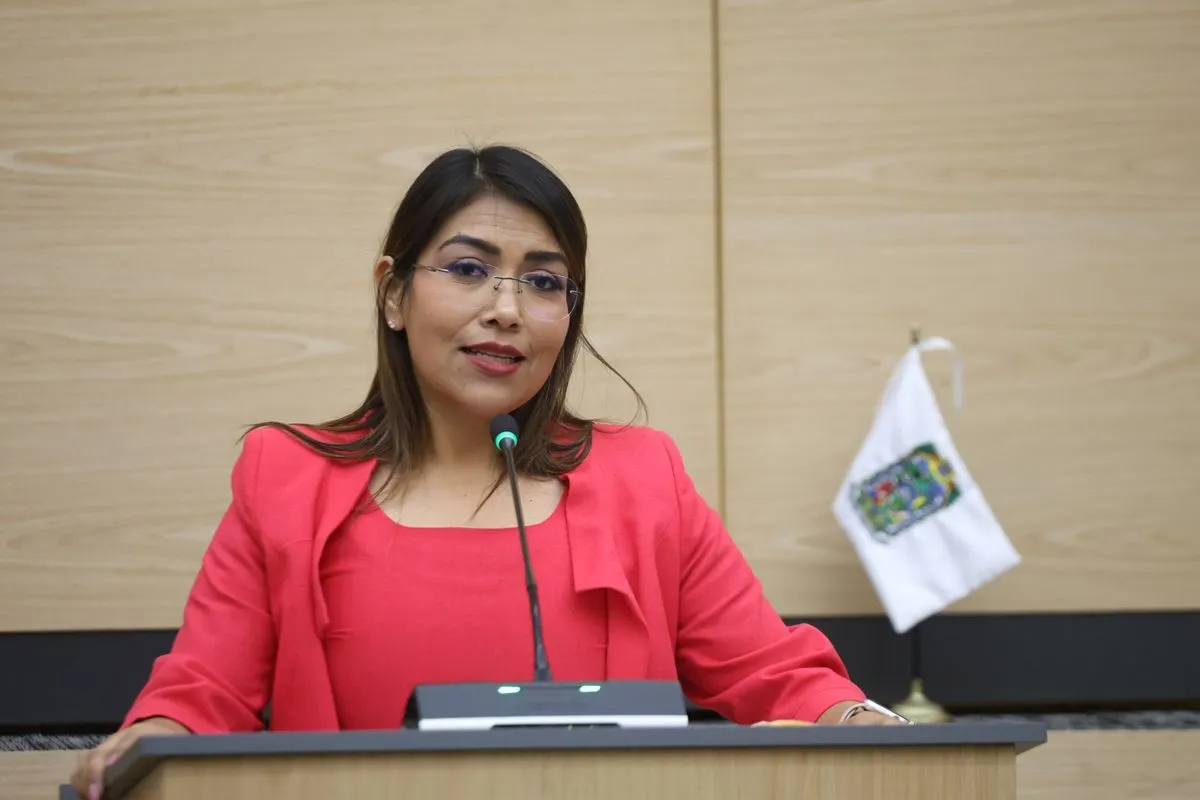 leonela-jazmin-martinez-ayala