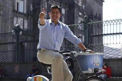 Eduardo Rivera confirma acercamiento con líderes de Morena