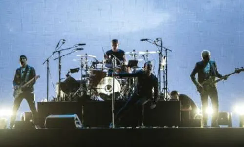 U2 llama héroes a los mexicanos y se solidariza con el país tras terremotos
