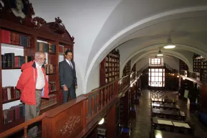 Recorre Alfonso Esparza Ortiz Biblioteca Lafragua en busca de mejoras
