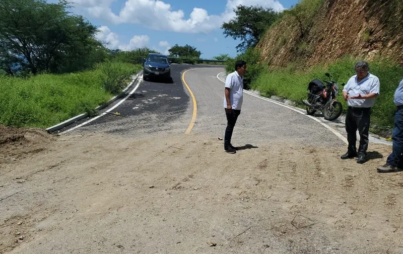 danos-carretera-chila-de-la-sal-chiautla-de-tapia