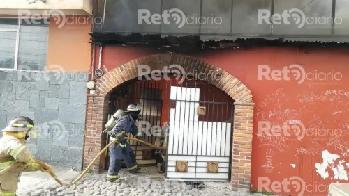 Arde hogar de personas de la tercera edad en la colonia Azcárate