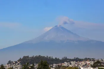 El volcán Popocatépetl registró mil 151 minutos de tremor y 19 exhalaciones 