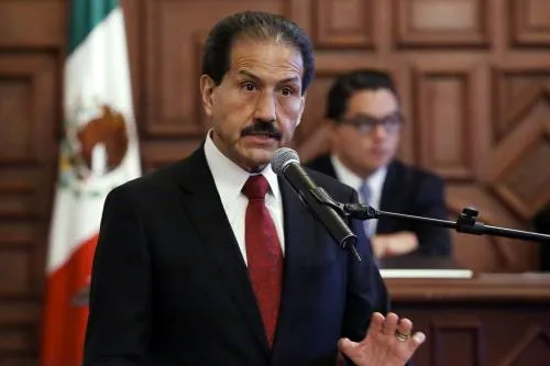 Han disminuido 15% los asaltos a estudiantes de la BUAP: Esparza Ortiz