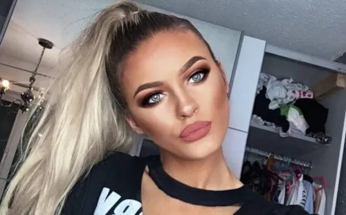 Modelo muere al caer de un acantilado por tomarse una selfie