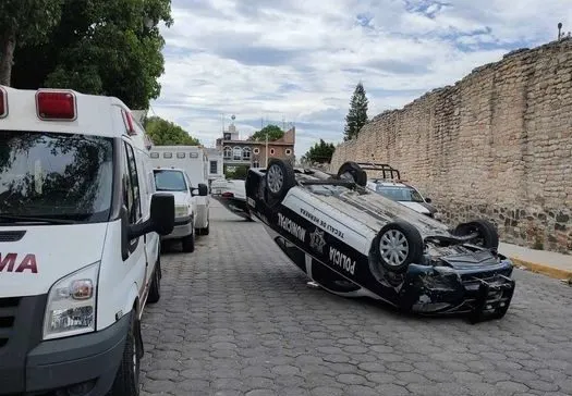 Patrullas volteadas