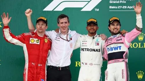 Checo Pérez queda tercero en el GP de Azerbaiyán