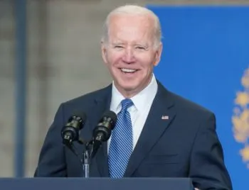 Biden y McCarthy acuerdan elevar el límite de la deuda y evitar un incumplimiento de pago