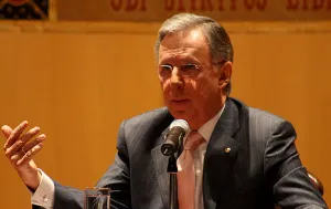 Televisa ya consideraría relevar a López Dóriga