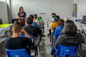 Programa “Jóvenes con Rumbo” ha disminuido la deserción escolar de 45 a 15%