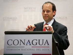 Por usar helicóptero, multan a David Korenfeld por más de medio millón de pesos