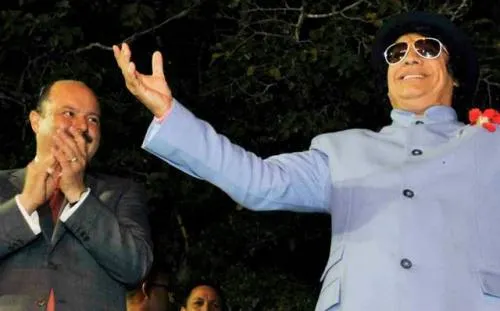 Aseguran que Juan Gabriel se paseaba en avión oficial de Chihuahua