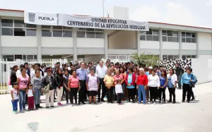Ser de familia humilde no debe ser obstáculo para que jóvenes se preparen: RMV