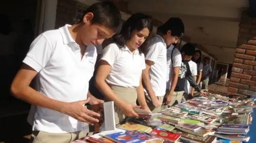 Secretaría de Educación pública lista de libros autorizados para uso en secundarias