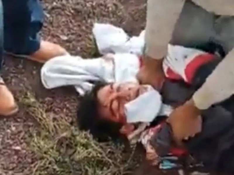 Comerciantes golpean a presunto ladrón en Silao, Guanajuato