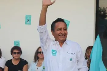 Apoyos de dos mil pesos mensuales para grupos vulnerables de Cuautlancingo propone Joel Aguirre