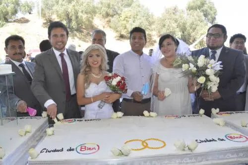 Unieron su vida por lo civil 270 parejas en San Pedro Cholula