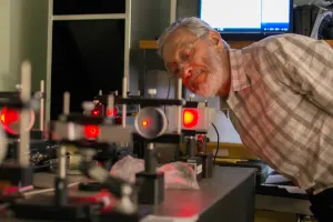 Científicos BUAP participan en Misión del Satélite M. Lomonosov