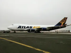 Aterriza en México primer avión con cargamento de F1