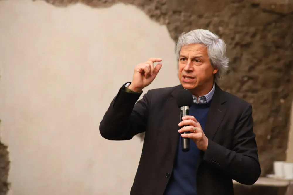 Claudio X González