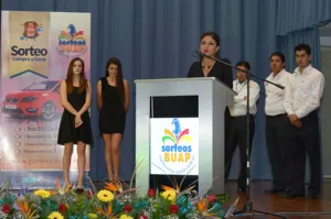 Estudiante BUAP gana primer premio del Sorteo Compra y Gana