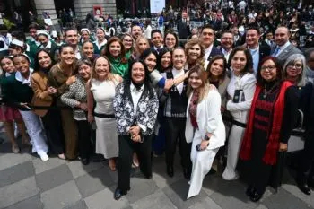 Presidenta da banderazo de salida a la estrategia nacional “Vive saludable, vive feliz”