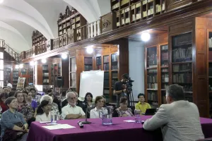 El creador de programa Unesco impartió conferencia en la BUAP