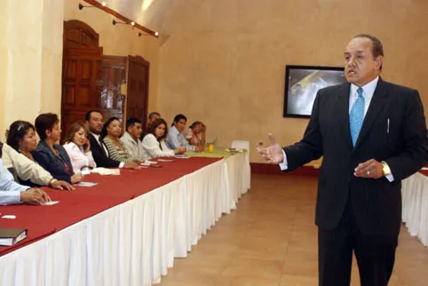Blanca Alcalá teme al debate del CCE, asegura Islas