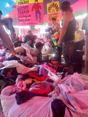 Dos tianguistas heridos en intento de asalto en San Isidro
