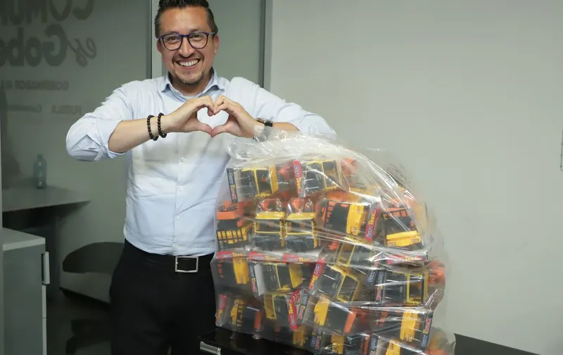 sedif-pue-voluntariado-com-soc-entrega-juguetes