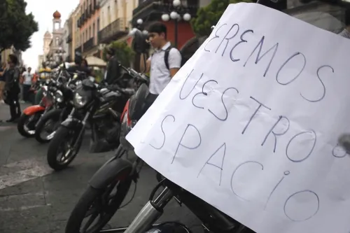 Motociclistas se manifiestan; acusan que ayuntamiento de Puebla les mintió
