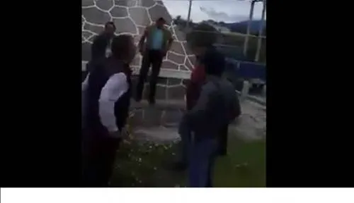 VIDEO: Presidente auxiliar de Acajete intimida y amenaza de muerte a habitantes