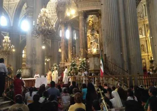Arzobispo pide a los fieles católicos vivir con alegría las Fiestas de Pascua
