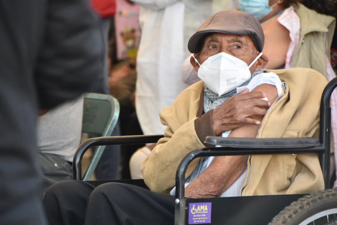 Vacunas AstraZeneca y CanSino se aplicarán en 169 municipios de Puebla