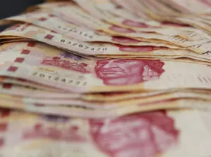 Banxico debe actuar para alinear al peso: IMEF