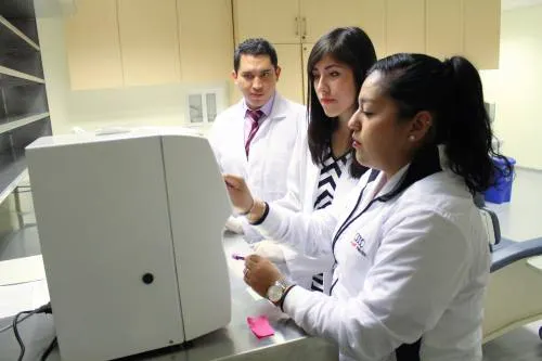Audi México impulsa la formación profesional de médicos pasantes