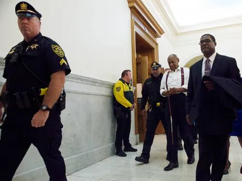 Bill Cosby pasa su primera noche en prisión