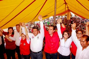 Se suman liderazgos priistas a campaña en Acajete