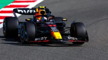 Red Bull saldrá por delante en el GP de Bahréin; Checo en segundo y Verstappen en la pole