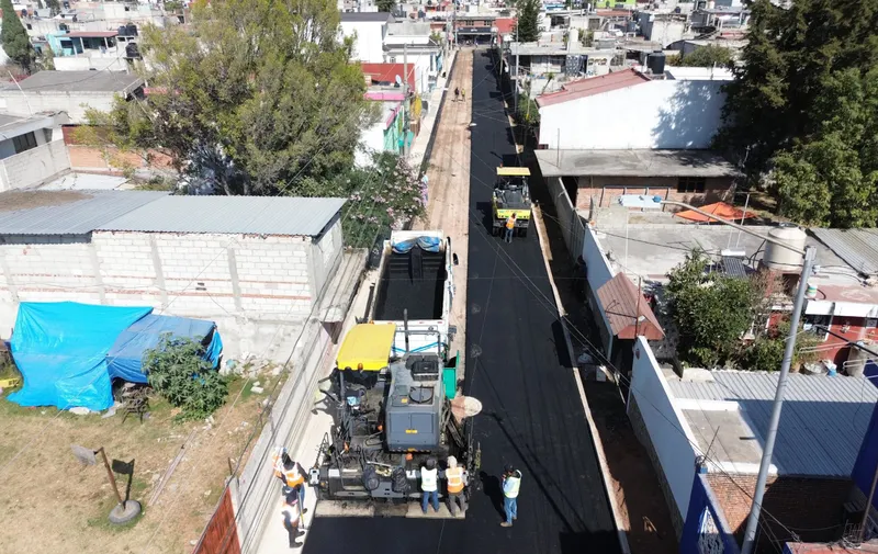 Avanza Ayuntamiento de Puebla trabajos de pavimentación en la calle 2 Sur