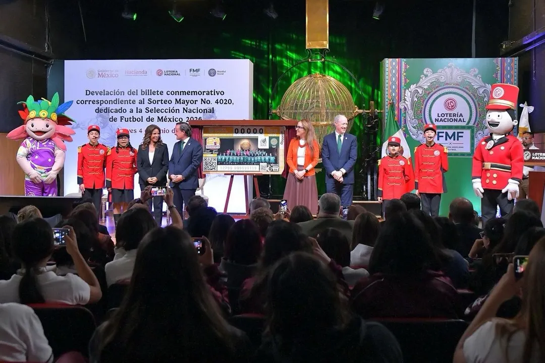 La Lotería Nacional y la Federación Mexicana de Fútbol (FMF) presentaron el billete conmemorativo del Sorteo Mayor No. 4020 dedicado a la Selección Mexicana que disputará la Copa Mundial de la FIFA 2026