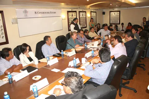 Elijen a 36 finalistas para conformar el nuevo Consejo General del IEE