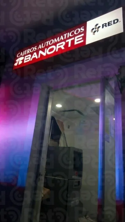 Fallan en su intento de robar cajero de Banorte en Plaza Mayorazgo