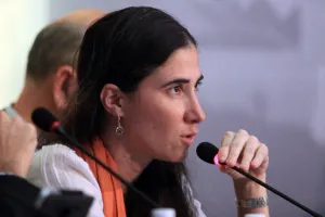 Sólo tres por ciento de cubanos tienen acceso a la web: Yoani Sánchez