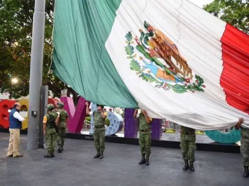 Decretan 5 días de luto en Morelos; izan bandera a media asta